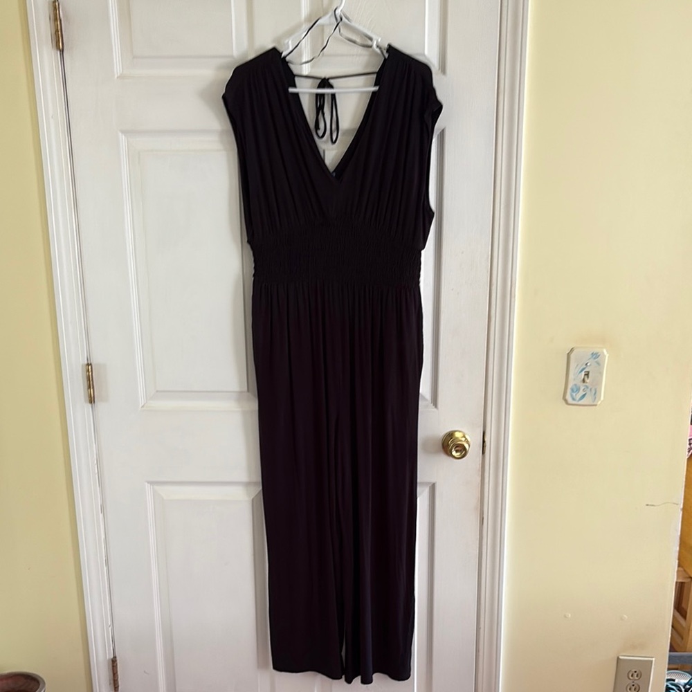 Old Navy Jumpsuit. black size Large